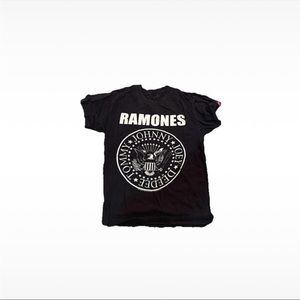 Ramones tee black